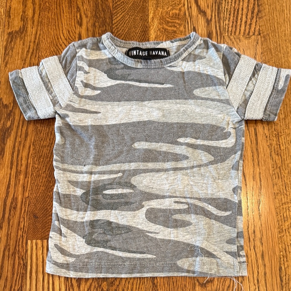 Vintage Havana Kids Gray Camouflage Tee Size 3T